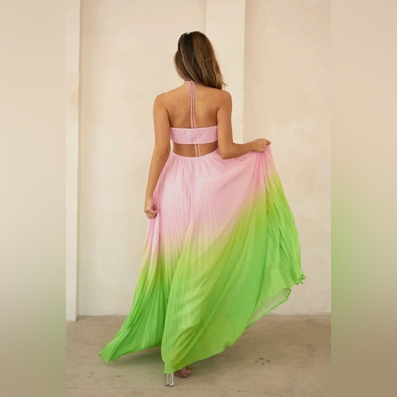 Red Dress Boutique 🌴🩷 Allegra Ombré Sweetheart Pleated Halter Maxi Dress - Picture 2 of 8